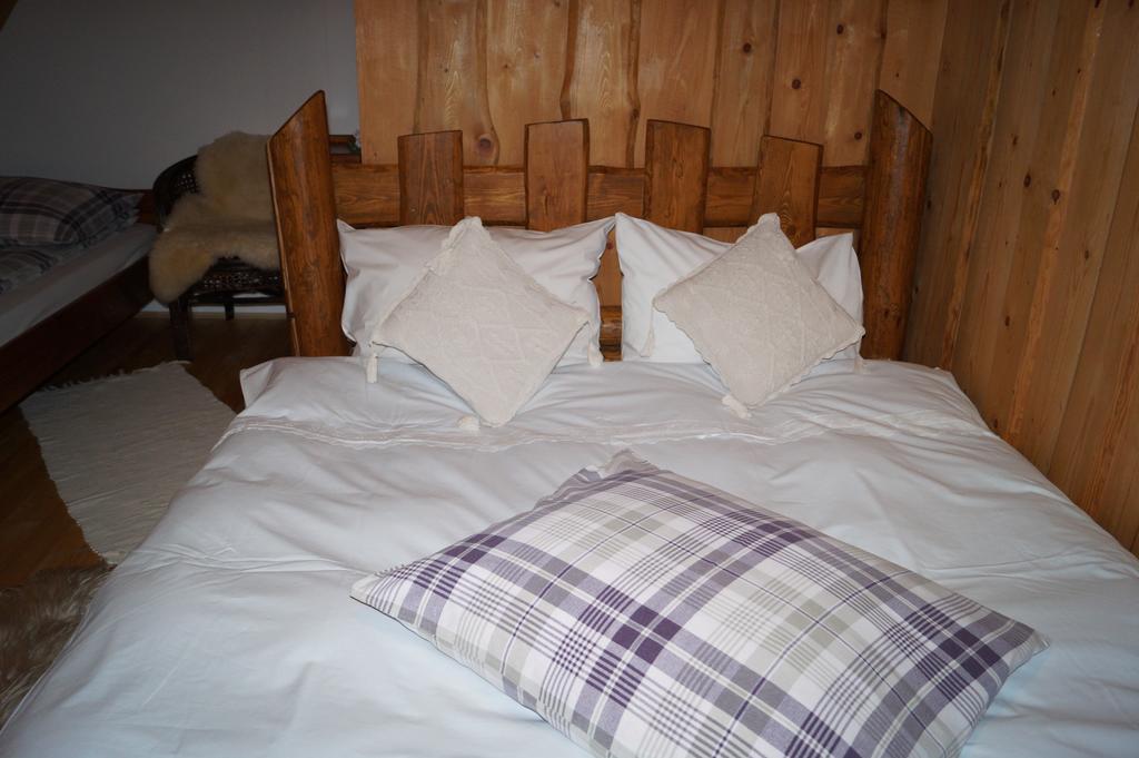Apartamenty I Pokoje Rodzinne Чарна-Гура Экстерьер фото