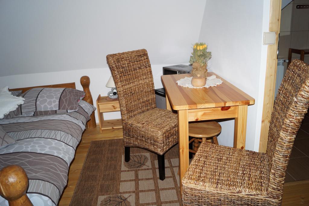 Apartamenty I Pokoje Rodzinne Чарна-Гура Экстерьер фото