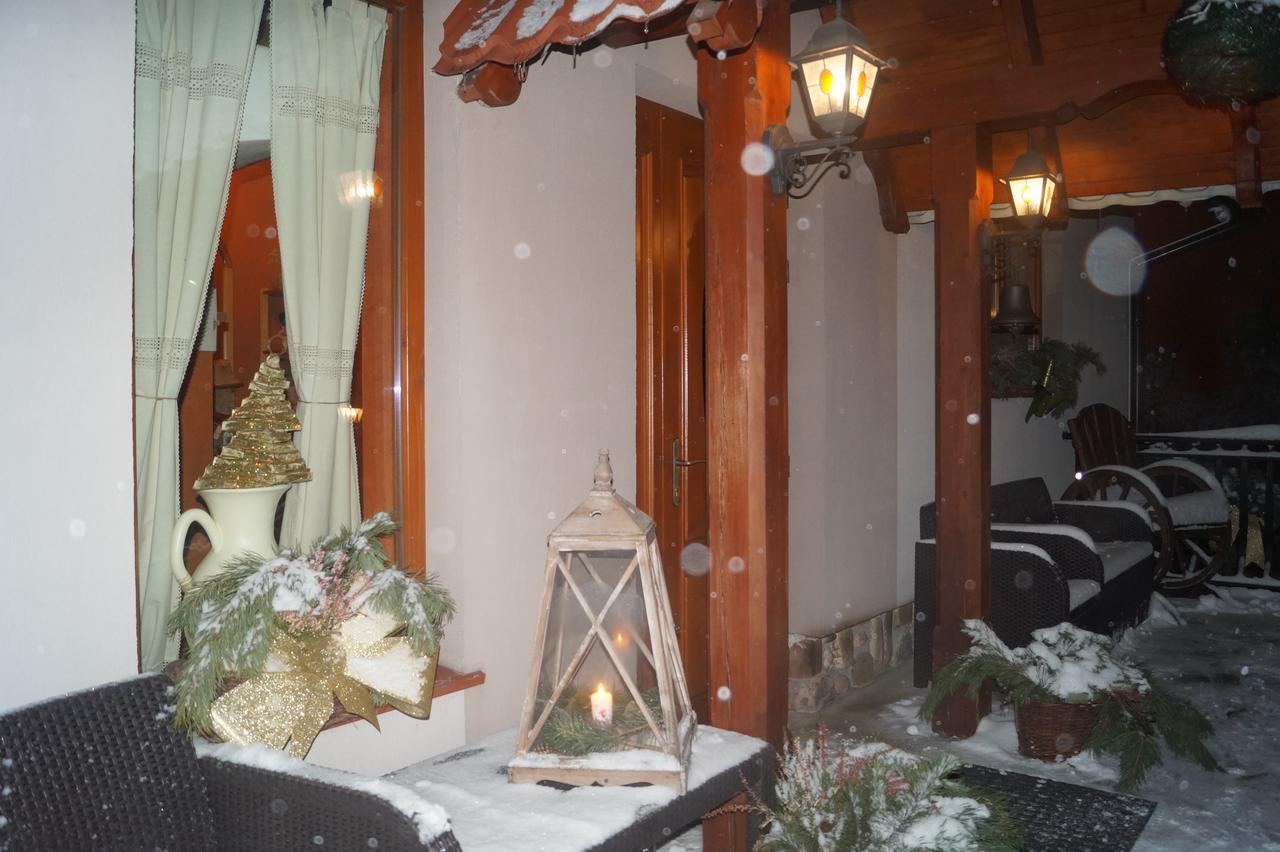 Apartamenty I Pokoje Rodzinne Чарна-Гура Экстерьер фото