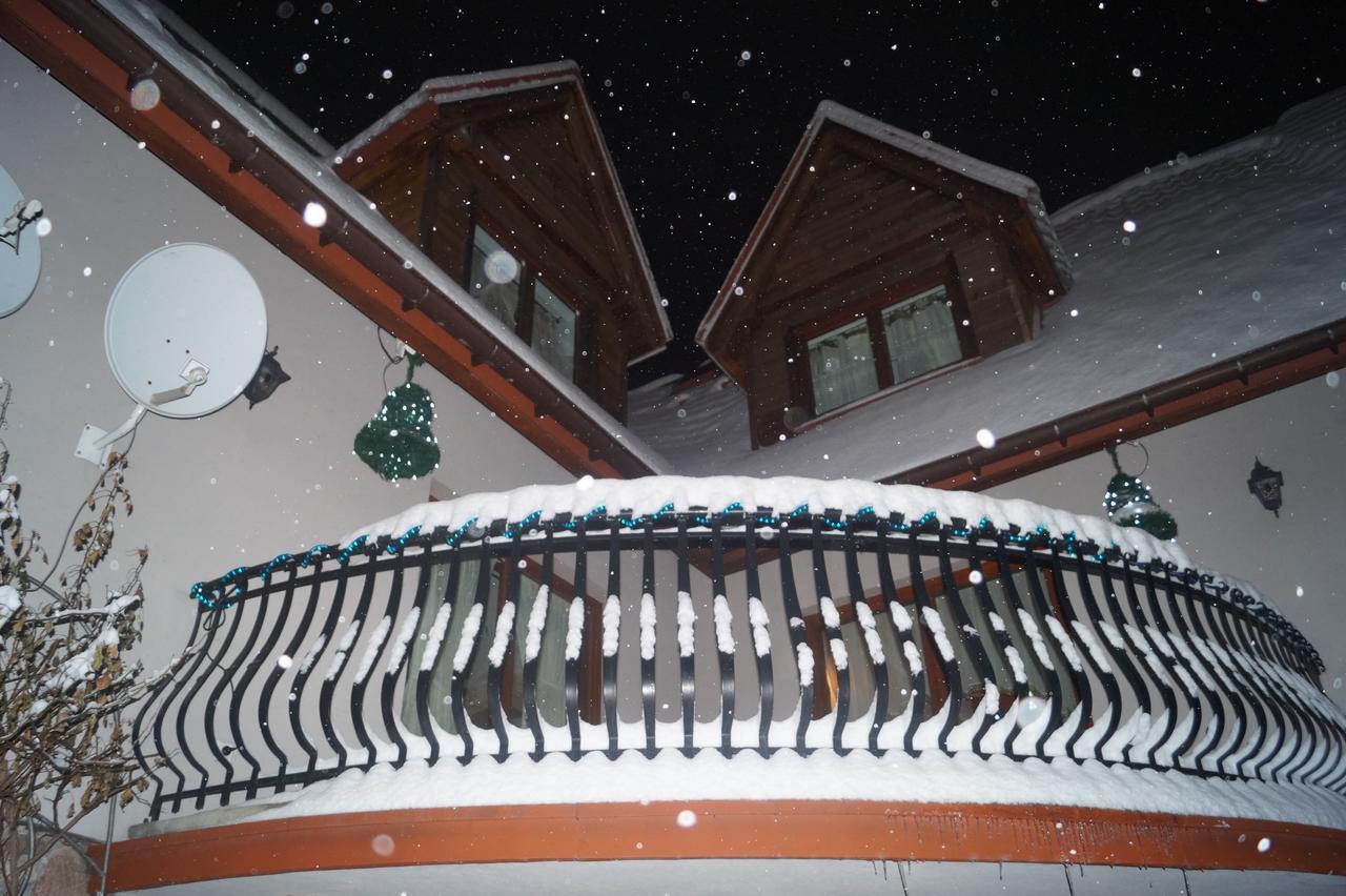Apartamenty I Pokoje Rodzinne Чарна-Гура Экстерьер фото